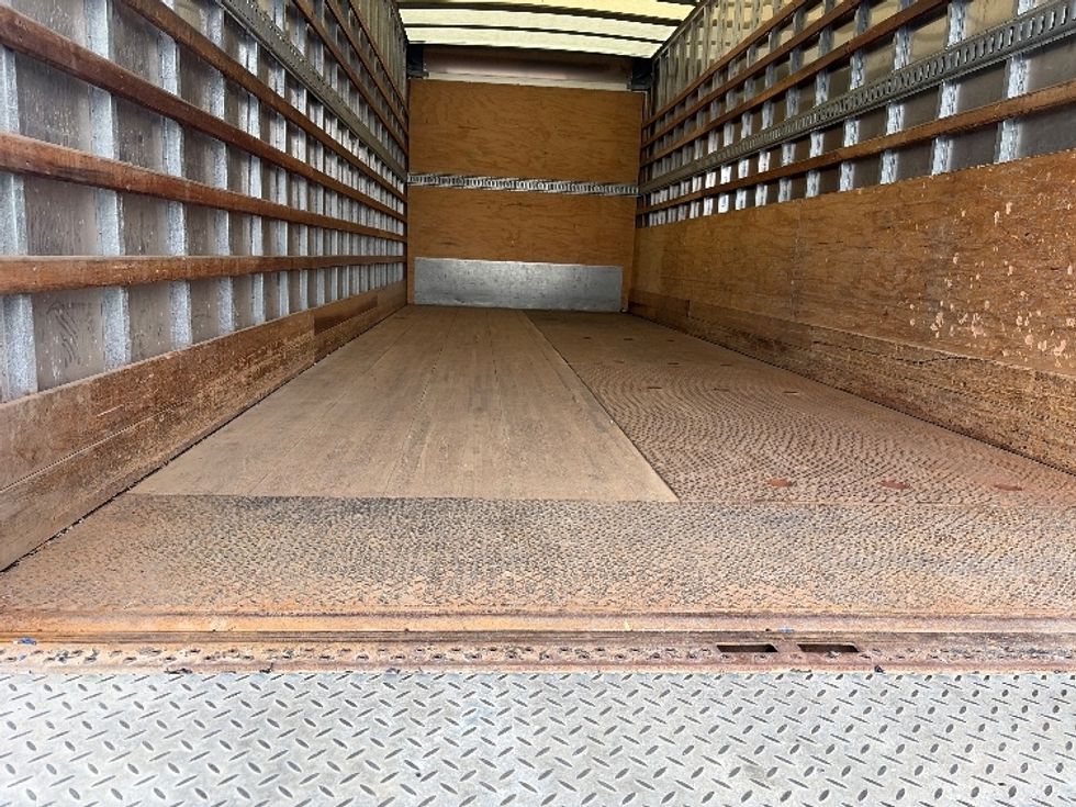 Medium Duty Box Truck-Light and Medium Duty Trucks-International-2020-MV607-Middlefield-OH-269,118\n\t\tmiles-$ 41,000 - Image 10