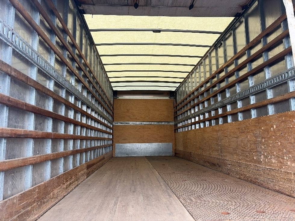 Medium Duty Box Truck-Light and Medium Duty Trucks-International-2020-MV607-Middlefield-OH-269,118\n\t\tmiles-$ 41,000 - Image 8