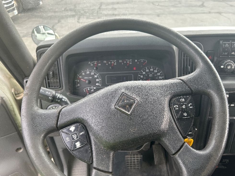 Medium Duty Box Truck-Light and Medium Duty Trucks-International-2020-MV607-Middlefield-OH-269,611\n\t\tmiles-$ 38,250 - Image 17