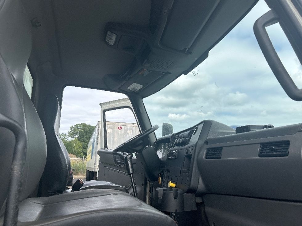 Medium Duty Box Truck-Light and Medium Duty Trucks-International-2020-MV607-Middlefield-OH-269,611\n\t\tmiles-$ 38,250 - Image 20
