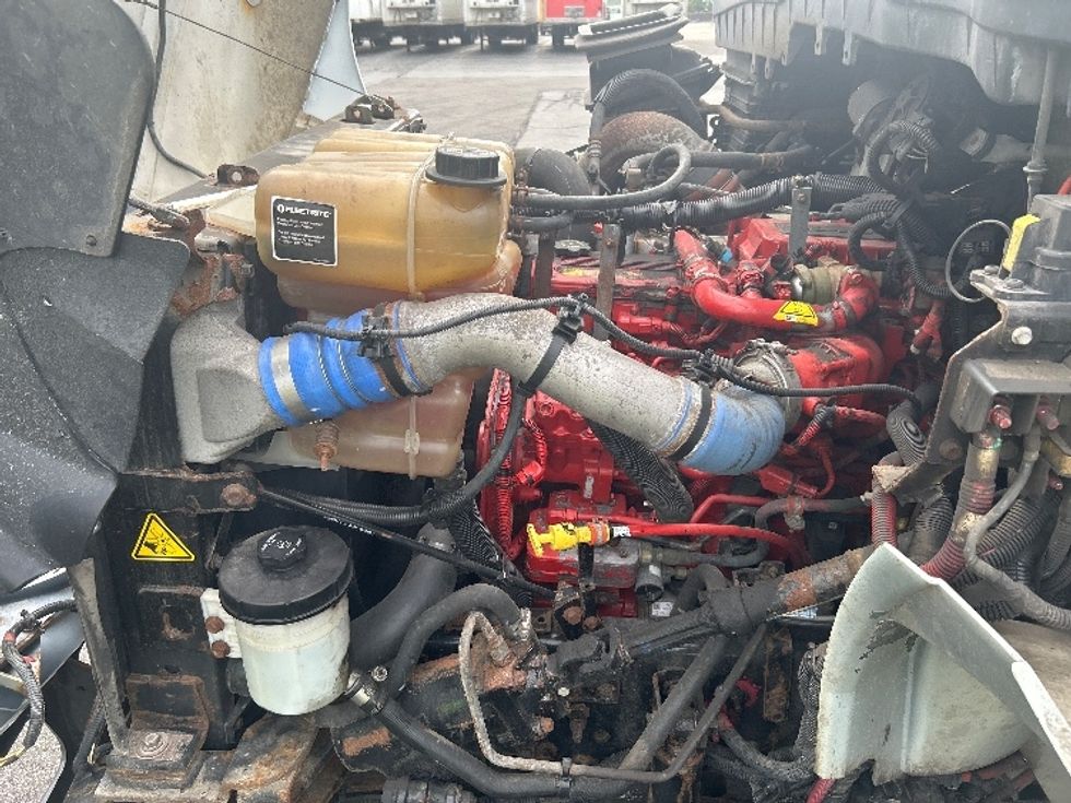 Medium Duty Box Truck-Light and Medium Duty Trucks-International-2020-MV607-Middlefield-OH-269,611\n\t\tmiles-$ 38,250 - Image 24