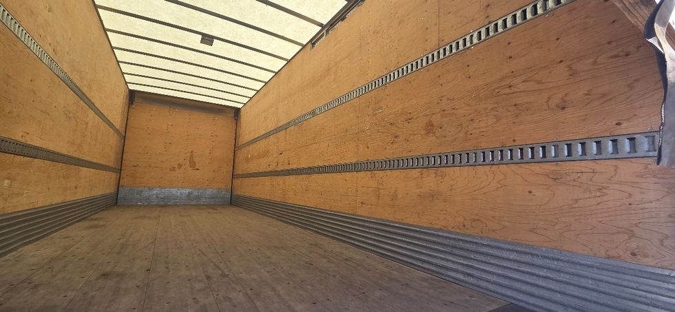 Medium Duty Box Truck-Light and Medium Duty Trucks-International-2020-MV607-Middlefield-OH-270,861\n\t\tmiles-$ 38,000 - Image 12