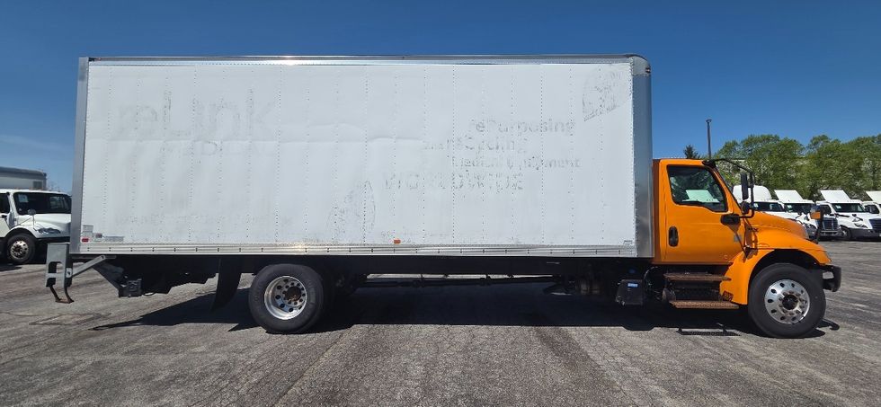 Medium Duty Box Truck-Light and Medium Duty Trucks-International-2020-MV607-Middlefield-OH-270,861\n\t\tmiles-$ 38,000 - Image 15