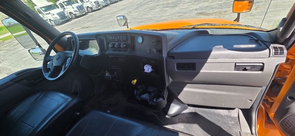 Medium Duty Box Truck-Light and Medium Duty Trucks-International-2020-MV607-Middlefield-OH-270,861\n\t\tmiles-$ 38,000 - Image 20
