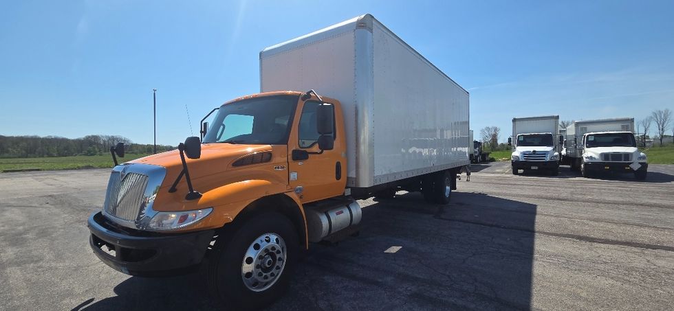 Medium Duty Box Truck-Light and Medium Duty Trucks-International-2020-MV607-Middlefield-OH-270,861\n\t\tmiles-$ 38,000 - Image 3