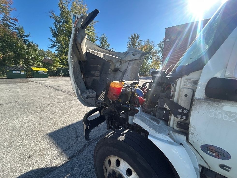 Medium Duty Box Truck-Light and Medium Duty Trucks-International-2020-MV607-Middlefield-OH-283,243\n\t\tmiles-$ 25,250 - Image 23