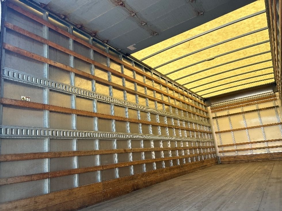 Medium Duty Box Truck-Light and Medium Duty Trucks-International-2020-MV607-Middlefield-OH-60,311\n\t\tmiles-$ 62,250 - Image 11