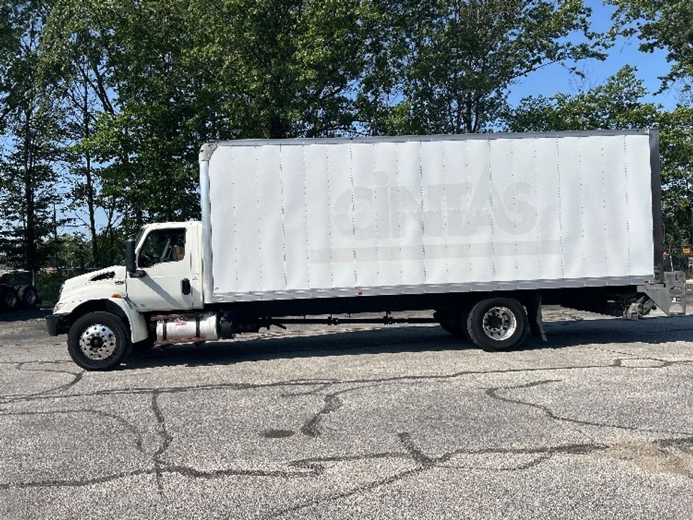 Medium Duty Box Truck-Light and Medium Duty Trucks-International-2020-MV607-Middlefield-OH-60,311\n\t\tmiles-$ 62,250 - Image 4