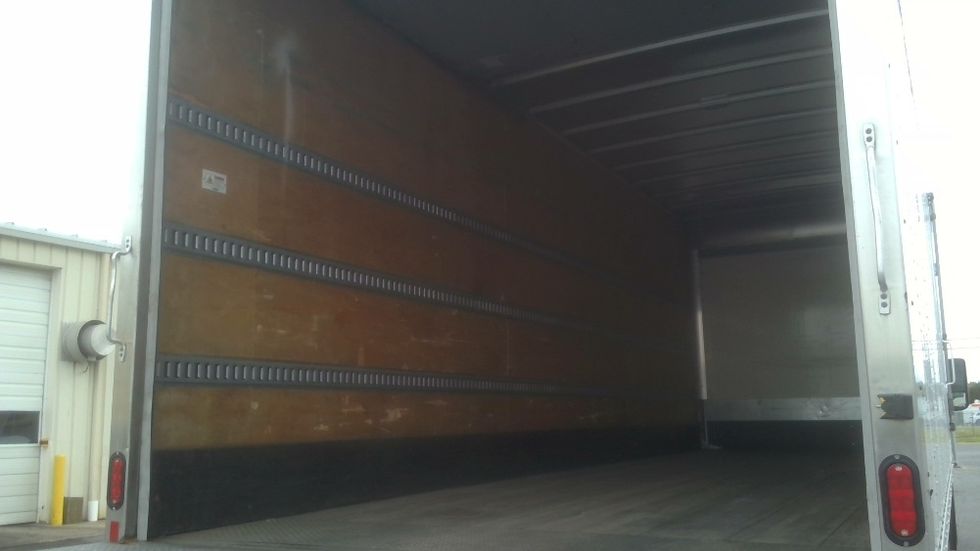 Medium Duty Box Truck-Light and Medium Duty Trucks-International-2020-MV607-Milford-DE-231,012\n\t\tmiles-$ 43,000 - Image 11