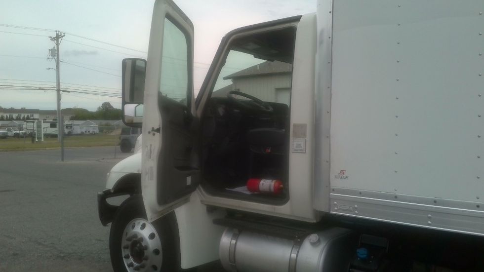 Medium Duty Box Truck-Light and Medium Duty Trucks-International-2020-MV607-Milford-DE-231,012\n\t\tmiles-$ 43,000 - Image 16