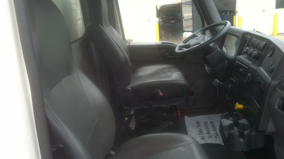 Medium Duty Box Truck-Light and Medium Duty Trucks-International-2020-MV607-Milford-DE-231,012\n\t\tmiles-$ 43,000 - Image 22