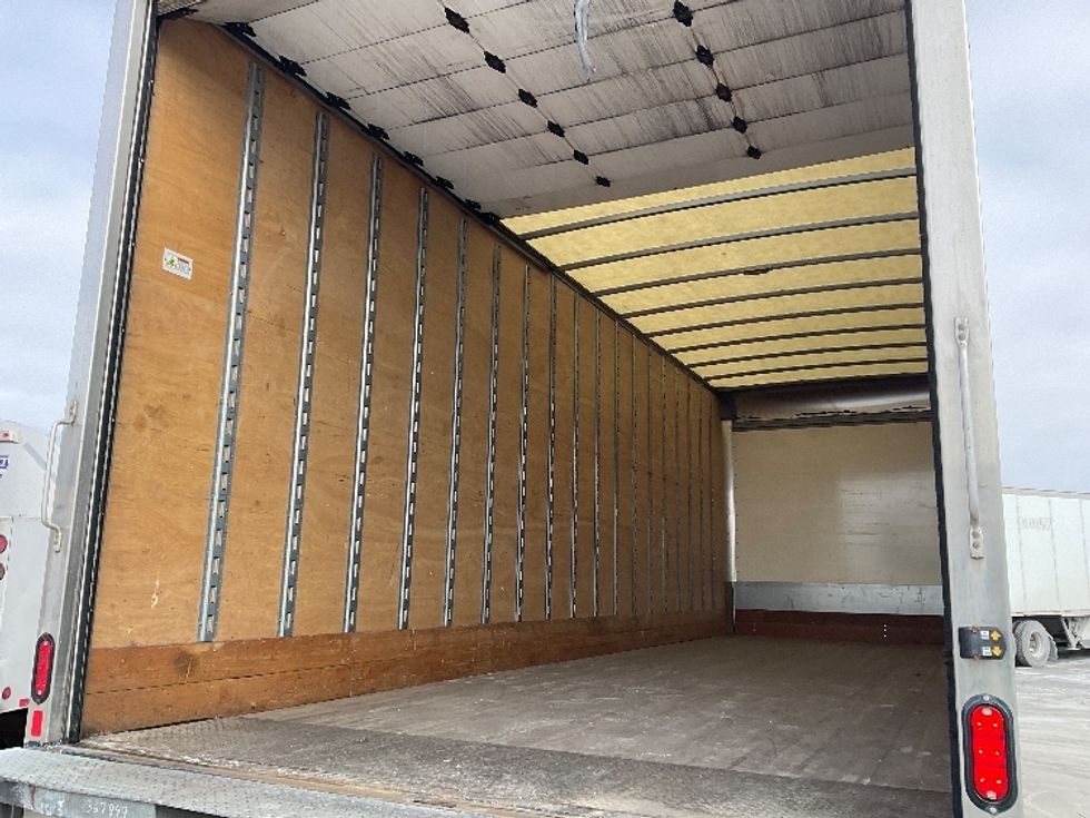 Medium Duty Box Truck-Light and Medium Duty Trucks-International-2020-MV607-Milwaukee-WI-104,917\n\t\tmiles-$ 58,500 - Image 11
