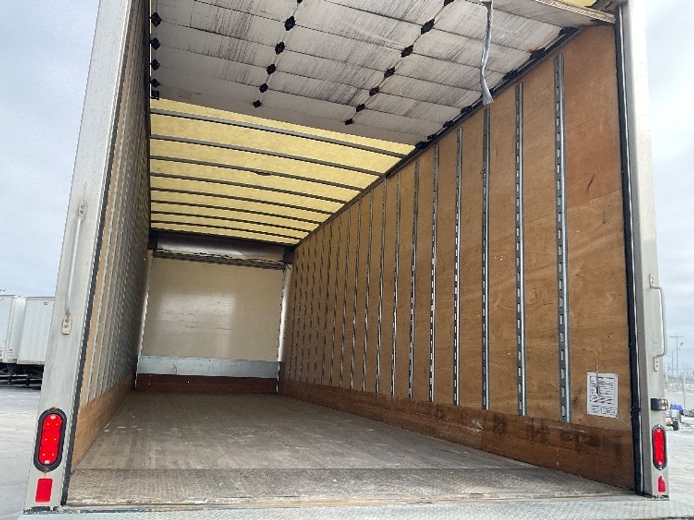 Medium Duty Box Truck-Light and Medium Duty Trucks-International-2020-MV607-Milwaukee-WI-104,917\n\t\tmiles-$ 58,500 - Image 12