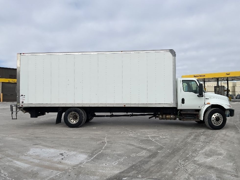 Medium Duty Box Truck-Light and Medium Duty Trucks-International-2020-MV607-Milwaukee-WI-104,917\n\t\tmiles-$ 58,500 - Image 15