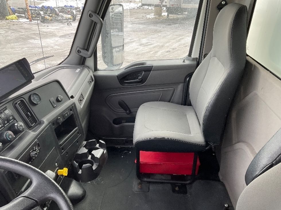 Medium Duty Box Truck-Light and Medium Duty Trucks-International-2020-MV607-Milwaukee-WI-104,917\n\t\tmiles-$ 58,500 - Image 19