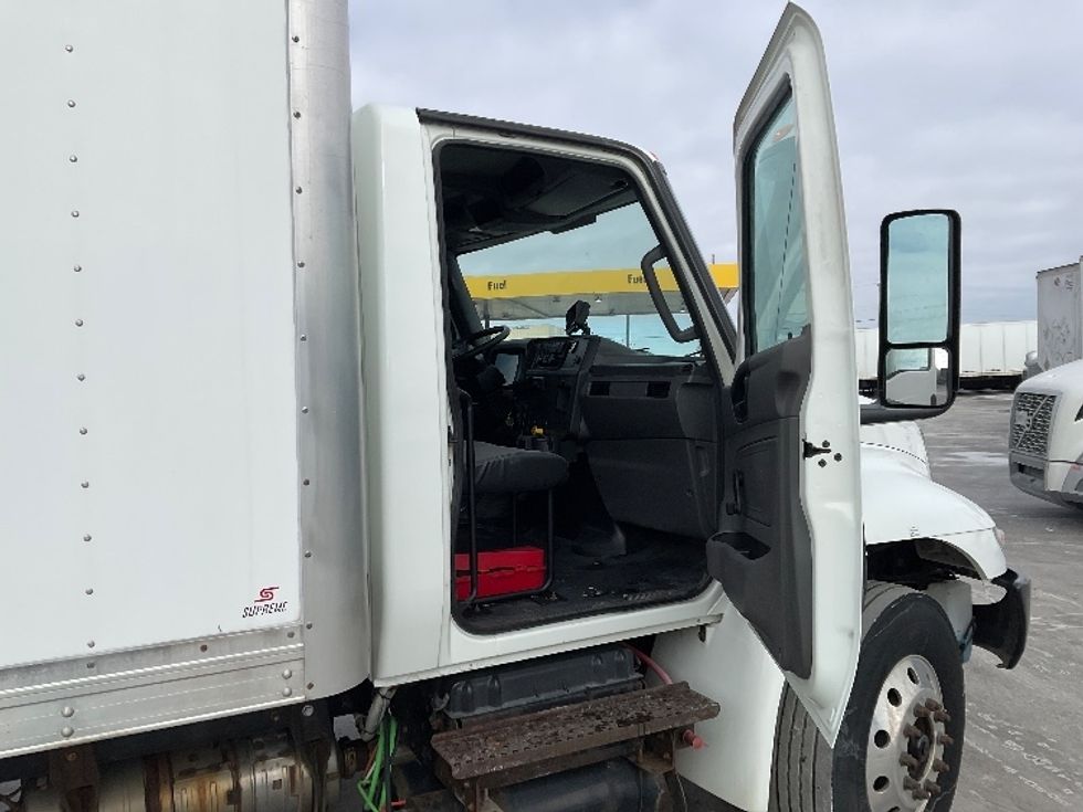 Medium Duty Box Truck-Light and Medium Duty Trucks-International-2020-MV607-Milwaukee-WI-104,917\n\t\tmiles-$ 58,500 - Image 20