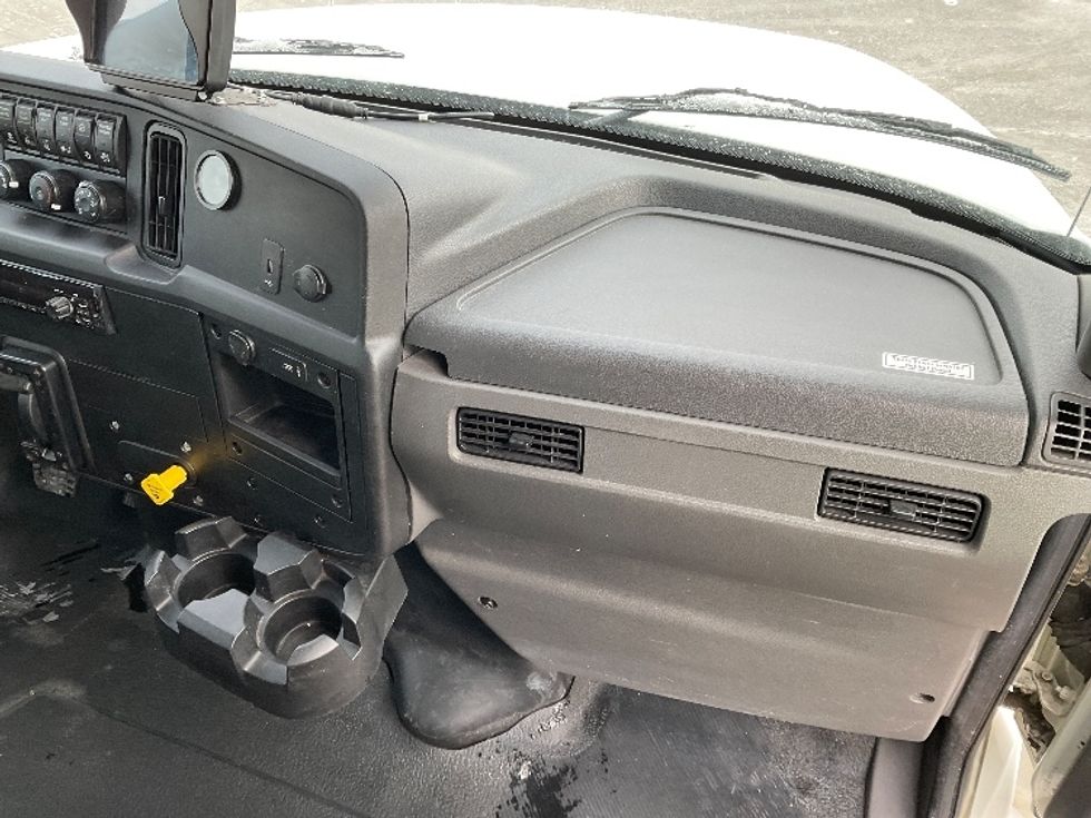 Medium Duty Box Truck-Light and Medium Duty Trucks-International-2020-MV607-Milwaukee-WI-104,917\n\t\tmiles-$ 58,500 - Image 21