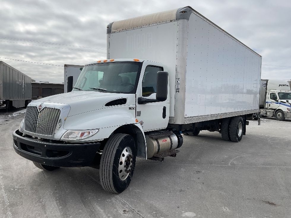 Medium Duty Box Truck-Light and Medium Duty Trucks-International-2020-MV607-Milwaukee-WI-104,917\n\t\tmiles-$ 58,500 - Image 3