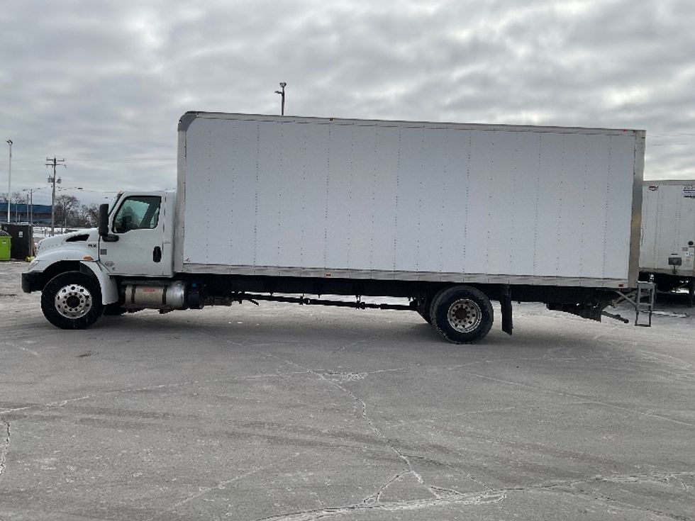Medium Duty Box Truck-Light and Medium Duty Trucks-International-2020-MV607-Milwaukee-WI-104,917\n\t\tmiles-$ 58,500 - Image 4