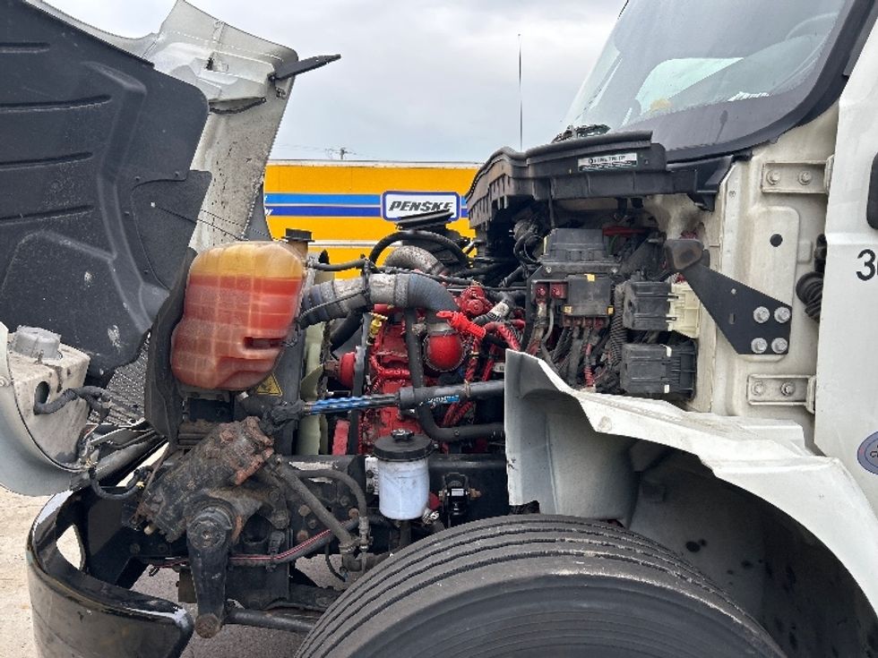 Medium Duty Box Truck-Light and Medium Duty Trucks-International-2020-MV607-Milwaukee-WI-121,291\n\t\tmiles-$ 63,000 - Image 23