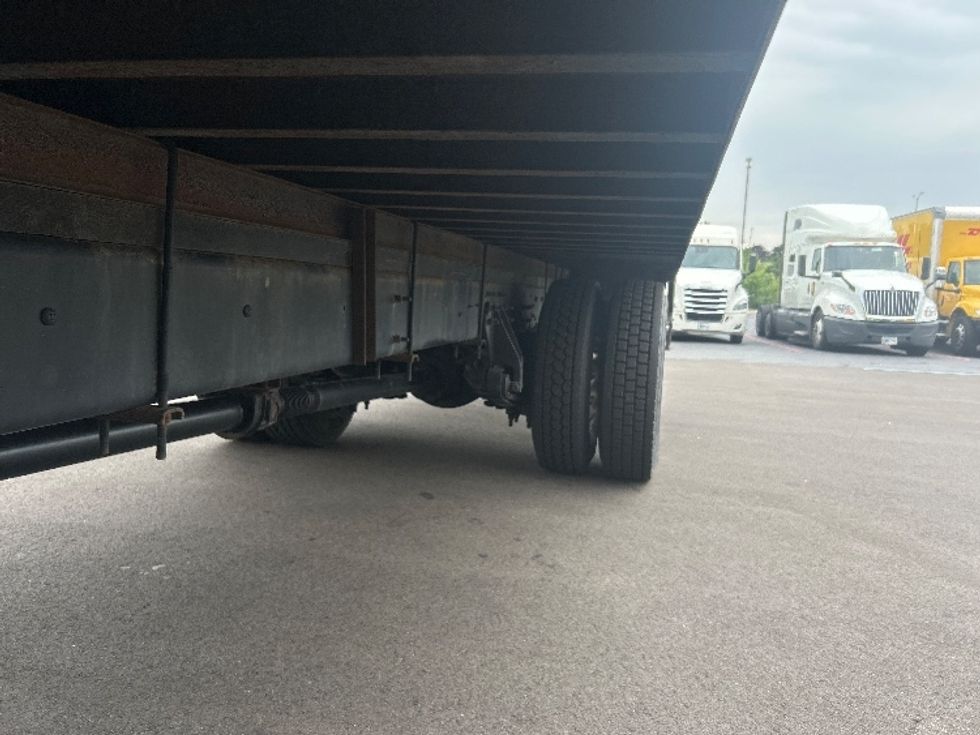 Medium Duty Box Truck-Light and Medium Duty Trucks-International-2020-MV607-Milwaukee-WI-121,291\n\t\tmiles-$ 63,000 - Image 5