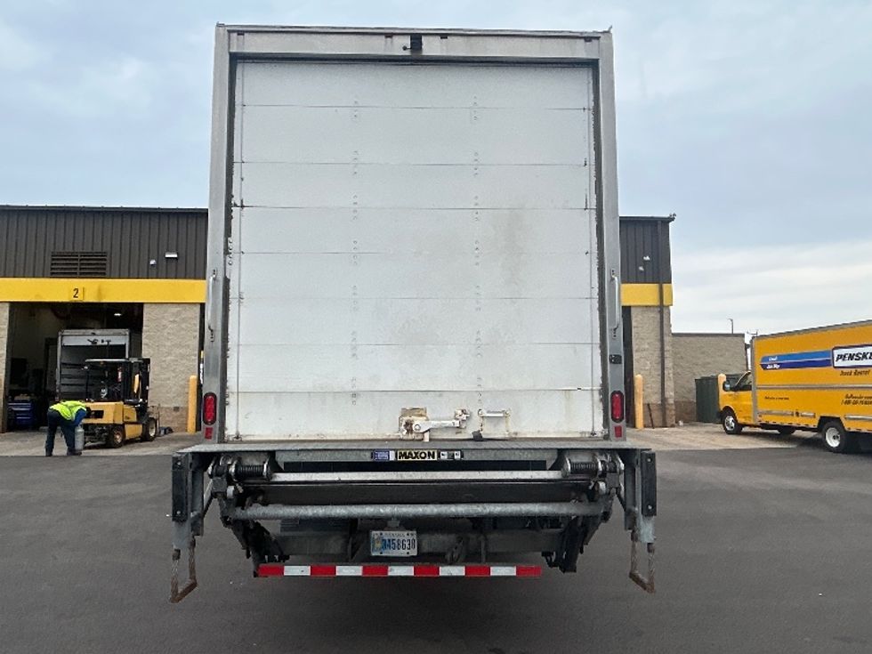 Medium Duty Box Truck-Light and Medium Duty Trucks-International-2020-MV607-Milwaukee-WI-121,291\n\t\tmiles-$ 63,000 - Image 7