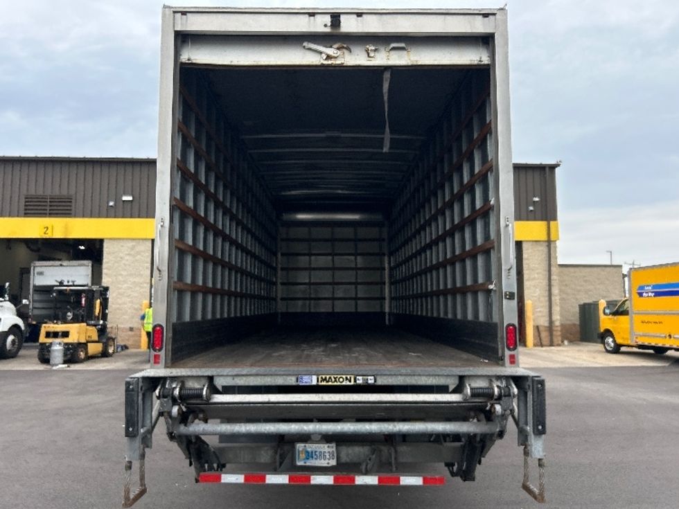Medium Duty Box Truck-Light and Medium Duty Trucks-International-2020-MV607-Milwaukee-WI-121,291\n\t\tmiles-$ 63,000 - Image 8