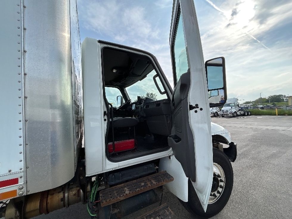 Medium Duty Box Truck-Light and Medium Duty Trucks-International-2020-MV607-Milwaukee-WI-230,858\n\t\tmiles-$ 37,750 - Image 20