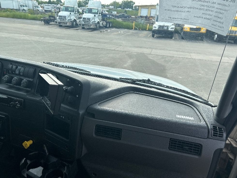 Medium Duty Box Truck-Light and Medium Duty Trucks-International-2020-MV607-Milwaukee-WI-230,858\n\t\tmiles-$ 37,750 - Image 21
