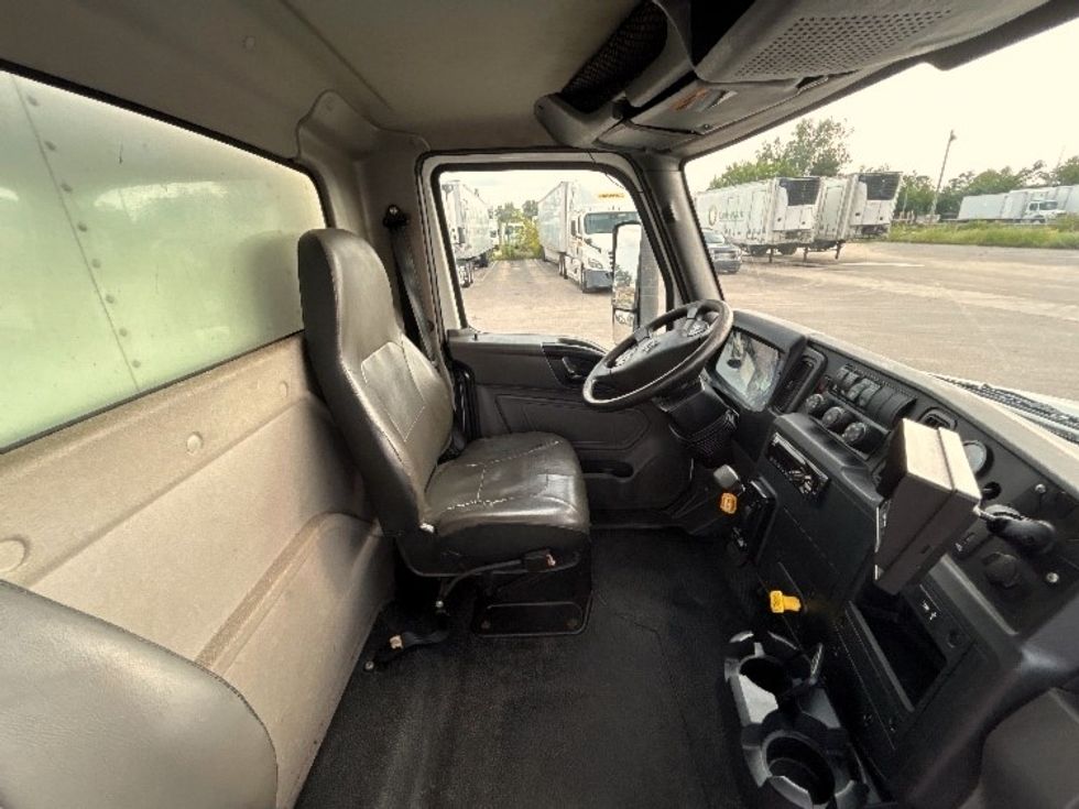 Medium Duty Box Truck-Light and Medium Duty Trucks-International-2020-MV607-Milwaukee-WI-230,858\n\t\tmiles-$ 37,750 - Image 22