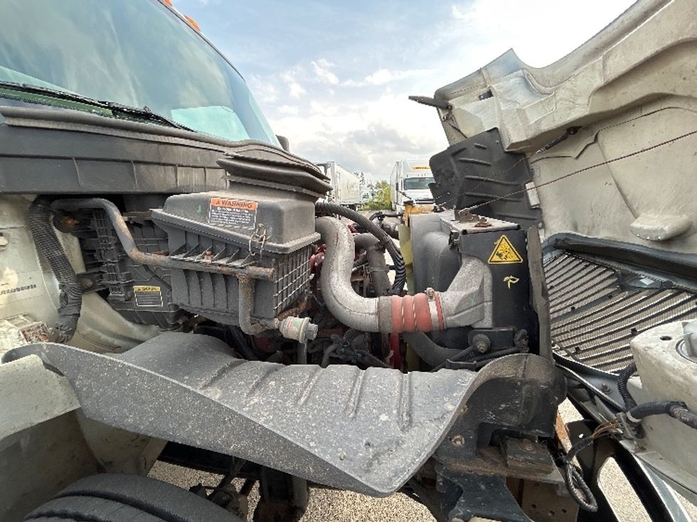 Medium Duty Box Truck-Light and Medium Duty Trucks-International-2020-MV607-Milwaukee-WI-230,858\n\t\tmiles-$ 37,750 - Image 23