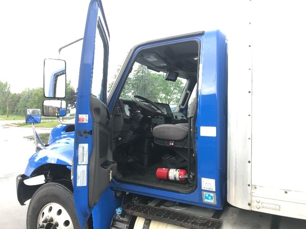 Medium Duty Box Truck-Light and Medium Duty Trucks-International-2020-MV607-Milwaukee-WI-255,868\n\t\tmiles-$ 27,000 - Image 16