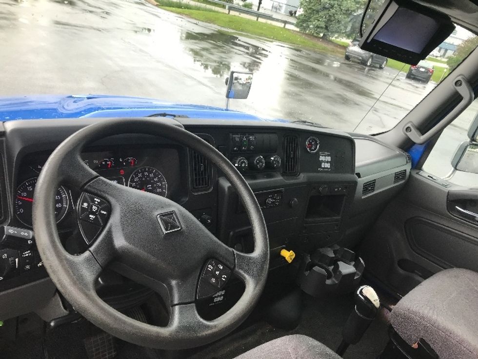 Medium Duty Box Truck-Light and Medium Duty Trucks-International-2020-MV607-Milwaukee-WI-255,868\n\t\tmiles-$ 27,000 - Image 17