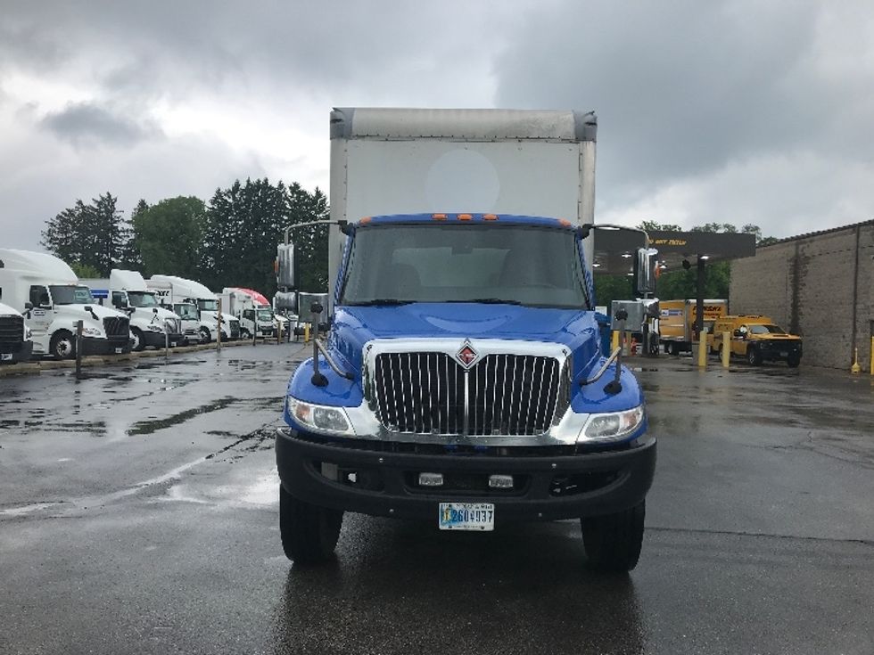 Medium Duty Box Truck-Light and Medium Duty Trucks-International-2020-MV607-Milwaukee-WI-255,868\n\t\tmiles-$ 27,000 - Image 2