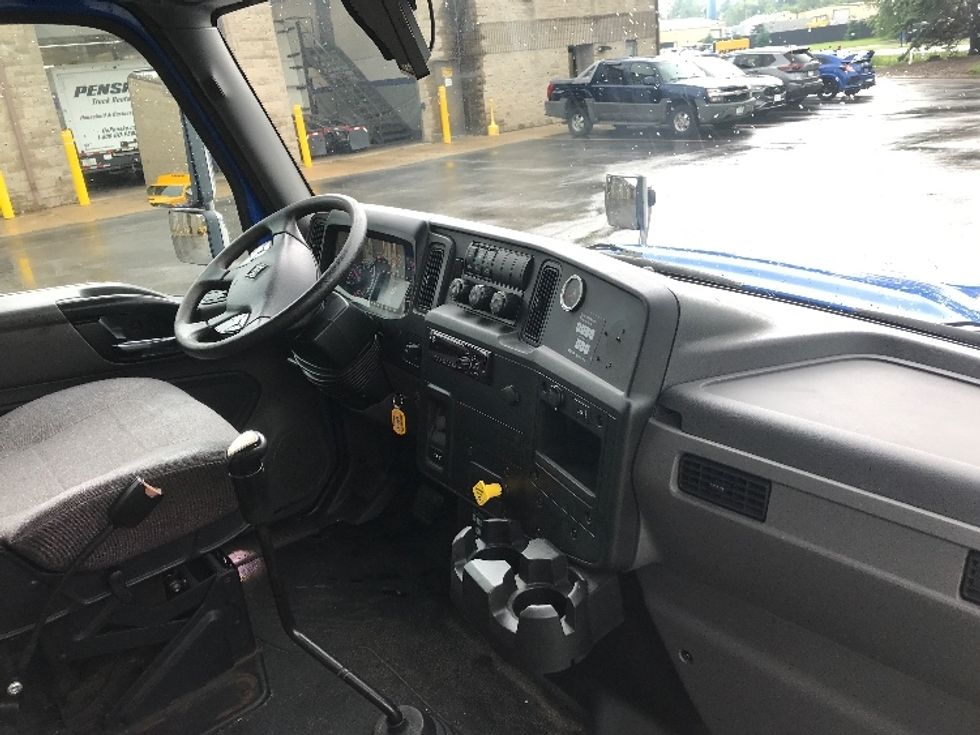 Medium Duty Box Truck-Light and Medium Duty Trucks-International-2020-MV607-Milwaukee-WI-255,868\n\t\tmiles-$ 27,000 - Image 22