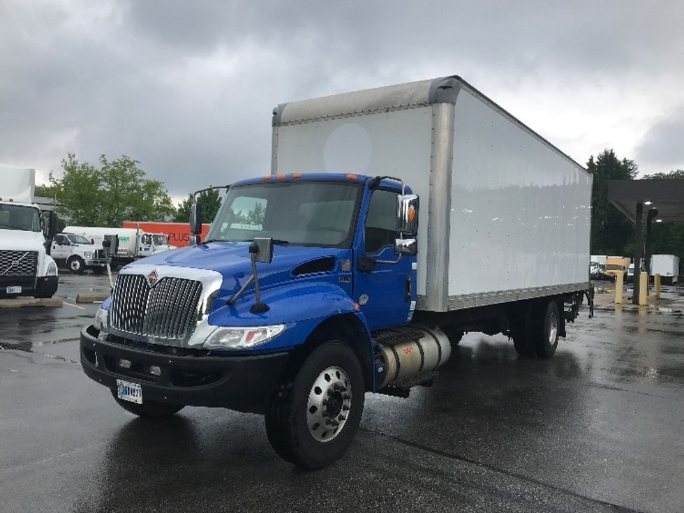 Medium Duty Box Truck-Light and Medium Duty Trucks-International-2020-MV607-Milwaukee-WI-255,868\n\t\tmiles-$ 27,000 - Image 3