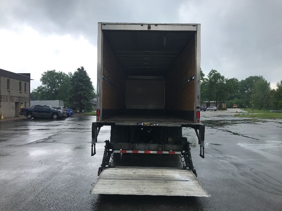 Medium Duty Box Truck-Light and Medium Duty Trucks-International-2020-MV607-Milwaukee-WI-255,868\n\t\tmiles-$ 27,000 - Image 9