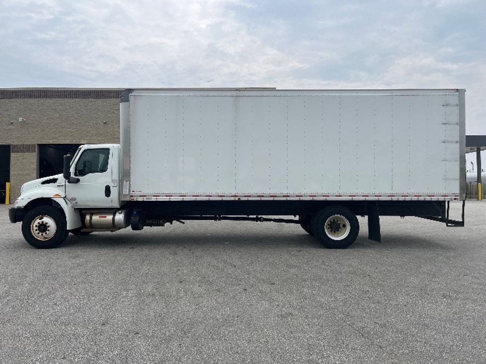 Medium Duty Box Truck-Light and Medium Duty Trucks-International-2020-MV607-Milwaukee-WI-29,189\n\t\tmiles-$ 60,500 - Image 4