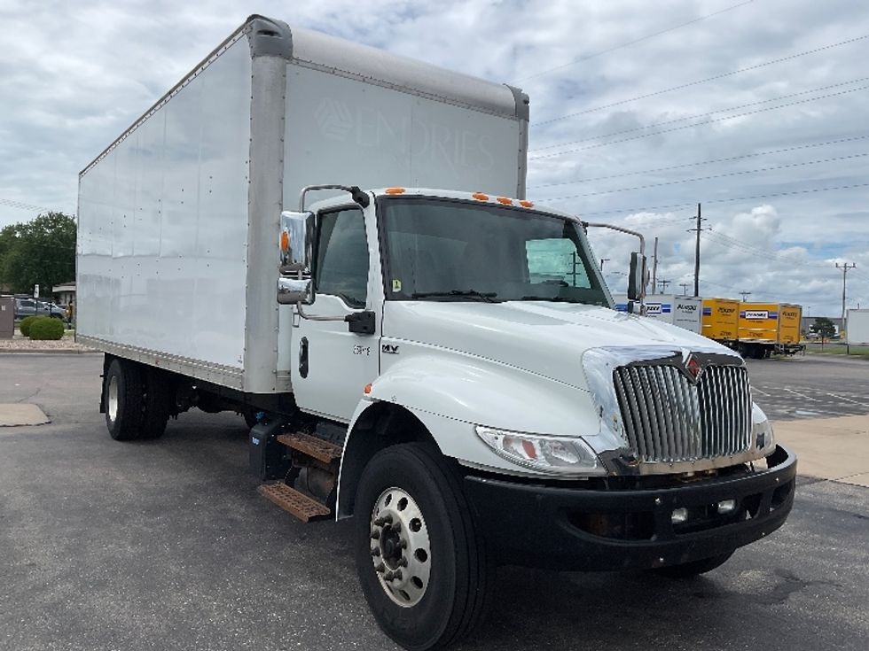 Medium Duty Box Truck-Light and Medium Duty Trucks-International-2020-MV607-Milwaukee-WI-307,330\n\t\tmiles-$ 21,750 - Image 1