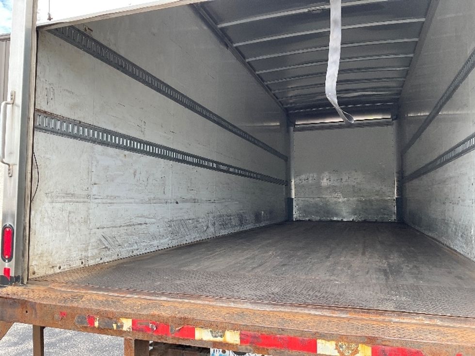 Medium Duty Box Truck-Light and Medium Duty Trucks-International-2020-MV607-Milwaukee-WI-307,330\n\t\tmiles-$ 21,750 - Image 10