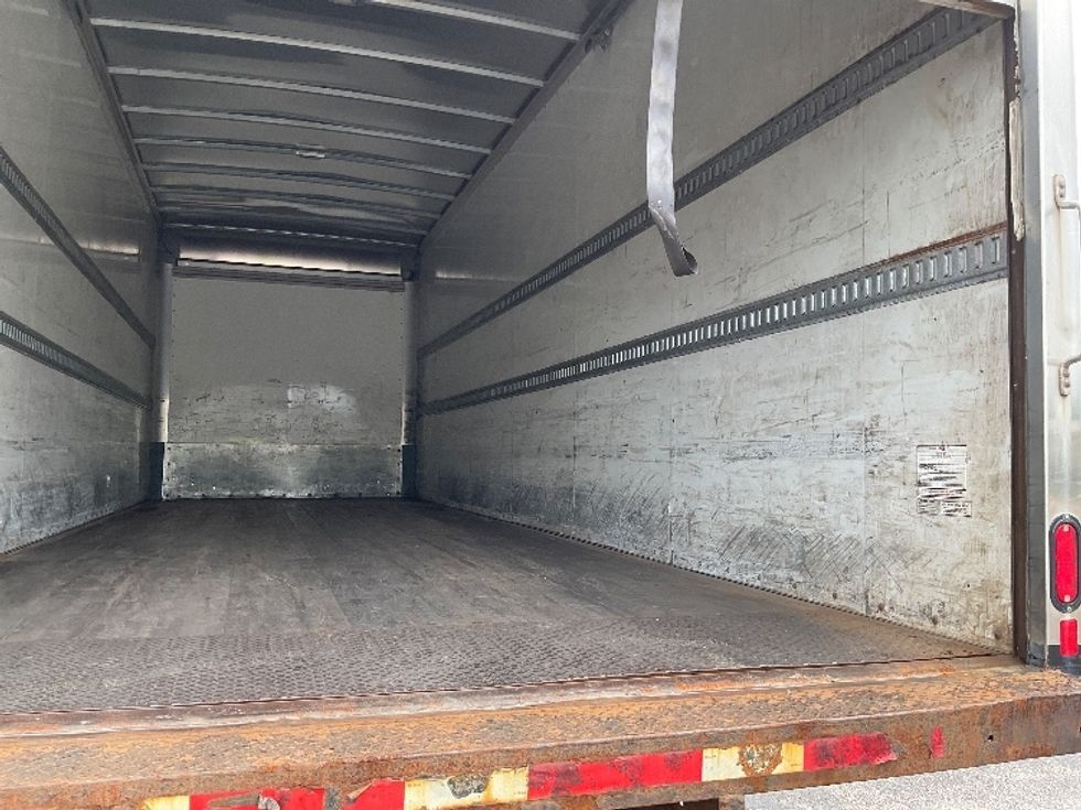 Medium Duty Box Truck-Light and Medium Duty Trucks-International-2020-MV607-Milwaukee-WI-307,330\n\t\tmiles-$ 21,750 - Image 11