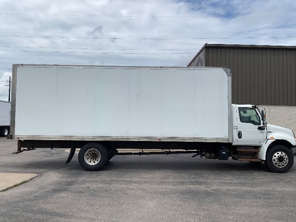 Medium Duty Box Truck-Light and Medium Duty Trucks-International-2020-MV607-Milwaukee-WI-307,330\n\t\tmiles-$ 21,750 - Image 14