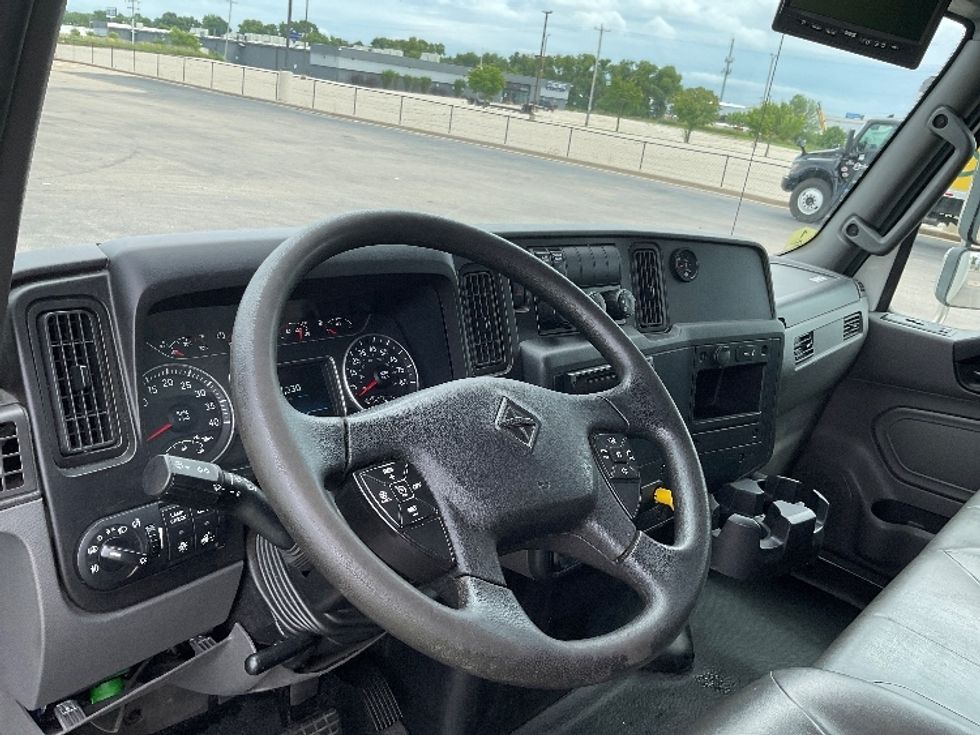 Medium Duty Box Truck-Light and Medium Duty Trucks-International-2020-MV607-Milwaukee-WI-307,330\n\t\tmiles-$ 21,750 - Image 16