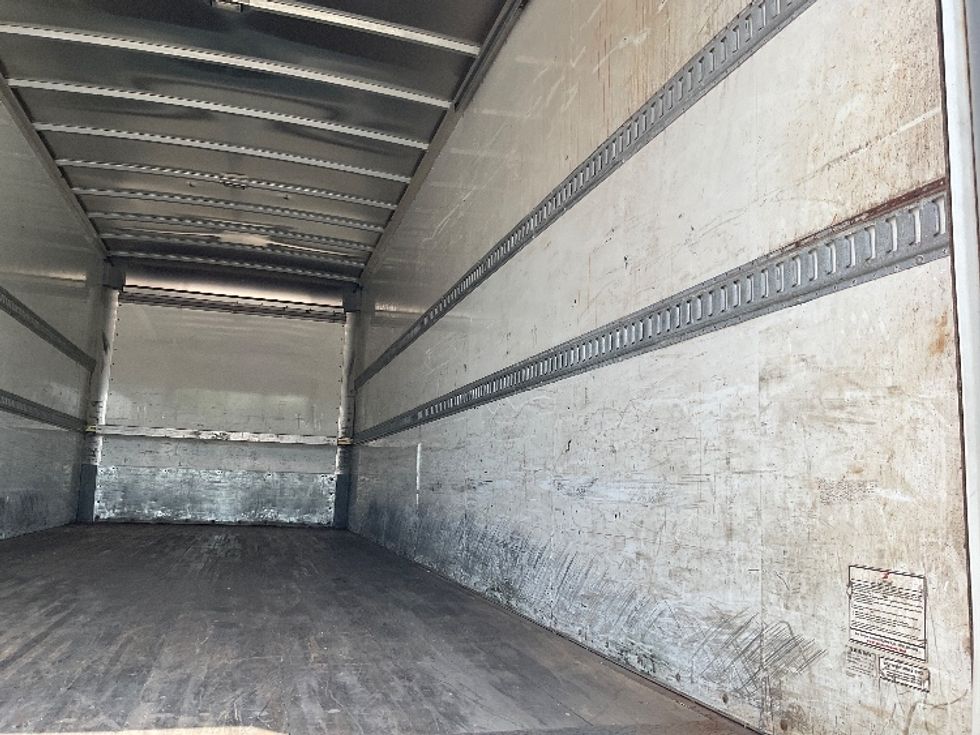 Medium Duty Box Truck-Light and Medium Duty Trucks-International-2020-MV607-Milwaukee-WI-329,935\n\t\tmiles-$ 21,750 - Image 11