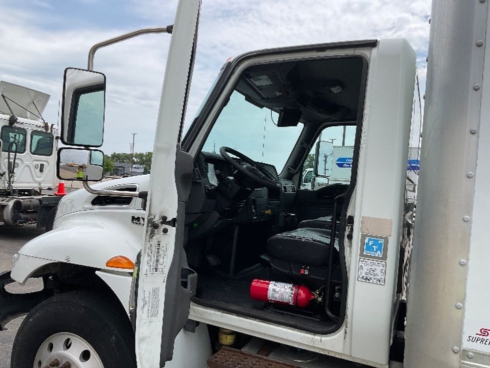 Medium Duty Box Truck-Light and Medium Duty Trucks-International-2020-MV607-Milwaukee-WI-329,935\n\t\tmiles-$ 21,750 - Image 15