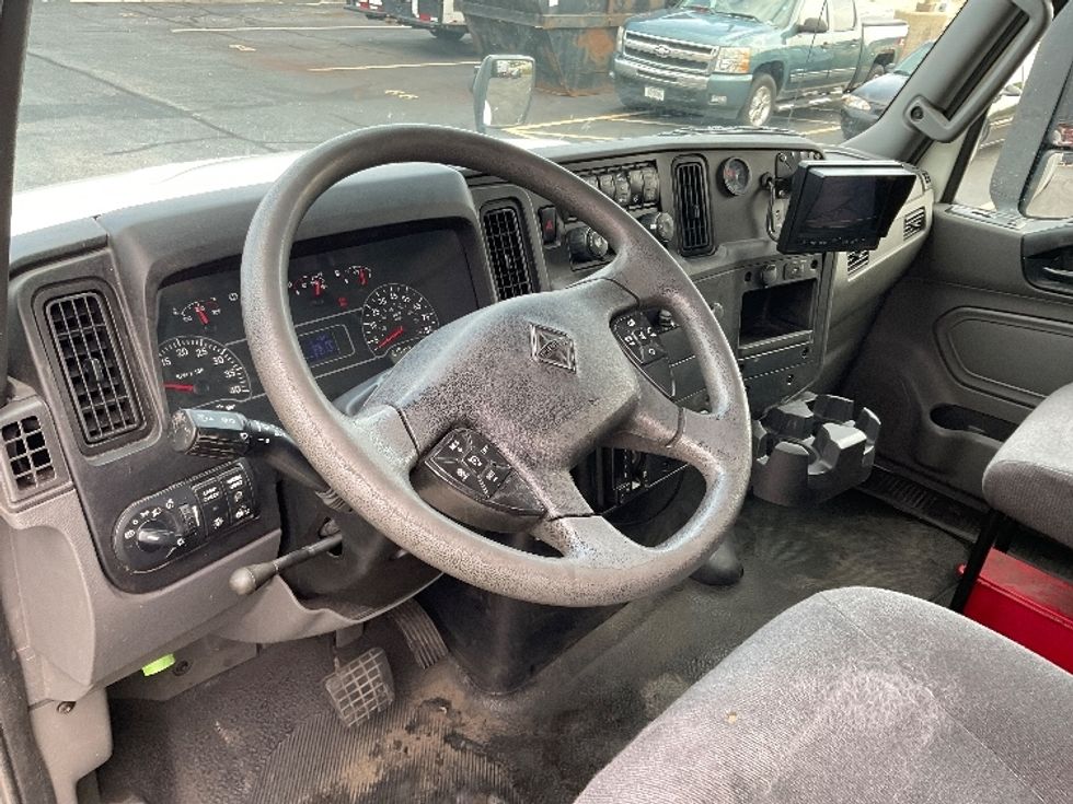 Medium Duty Box Truck-Light and Medium Duty Trucks-International-2020-MV607-Milwaukee-WI-330,652\n\t\tmiles-$ 21,750 - Image 17