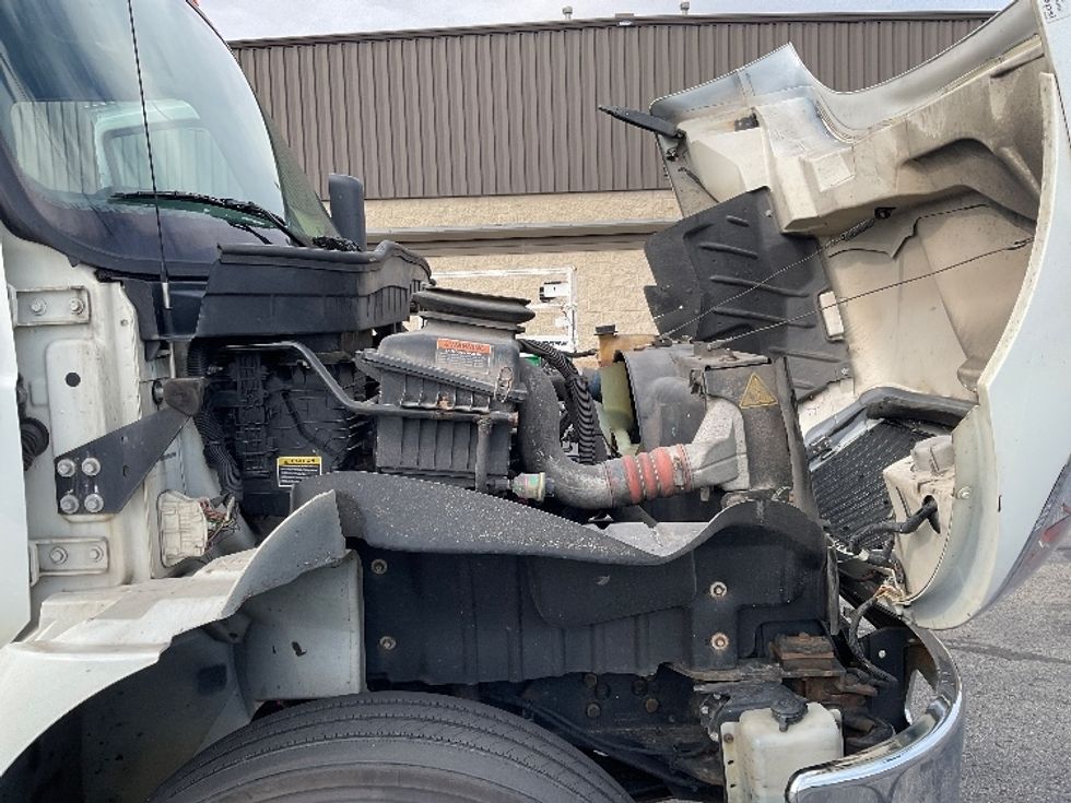 Medium Duty Box Truck-Light and Medium Duty Trucks-International-2020-MV607-Milwaukee-WI-330,652\n\t\tmiles-$ 21,750 - Image 23