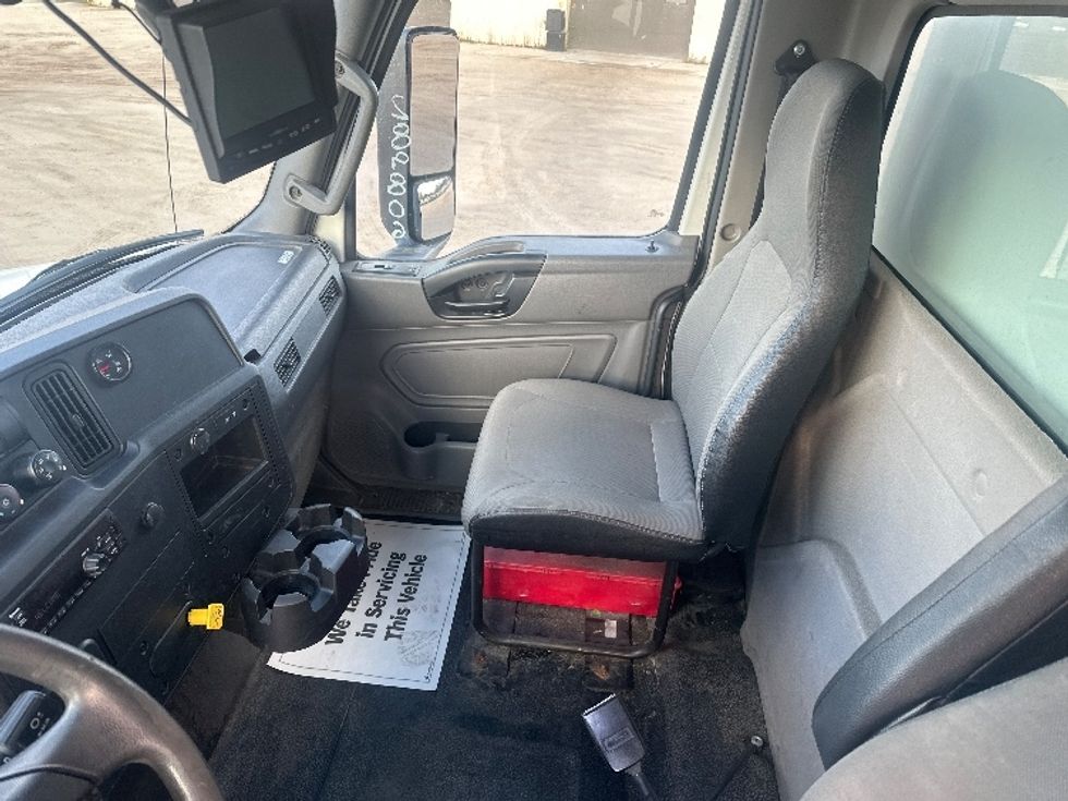 Medium Duty Box Truck-Light and Medium Duty Trucks-International-2020-MV607-Milwaukee-WI-50,461\n\t\tmiles-$ 71,750 - Image 18