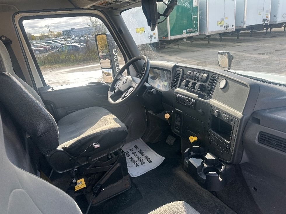 Medium Duty Box Truck-Light and Medium Duty Trucks-International-2020-MV607-Milwaukee-WI-50,461\n\t\tmiles-$ 71,750 - Image 21