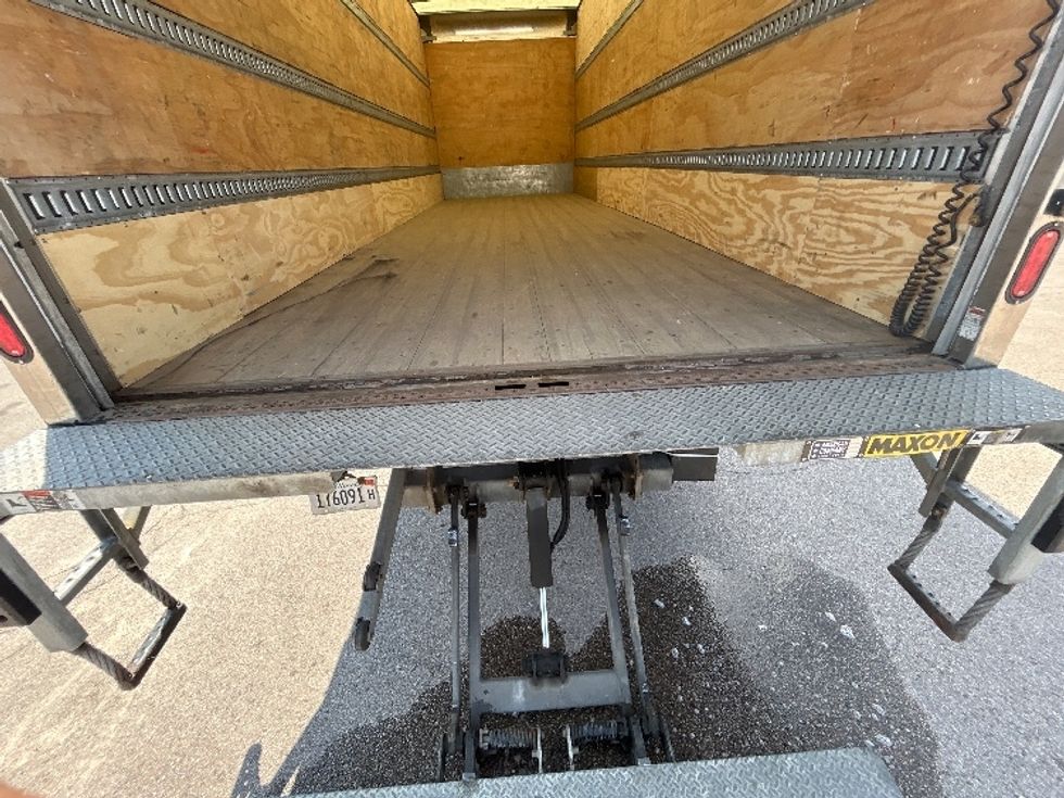 Medium Duty Box Truck-Light and Medium Duty Trucks-International-2020-MV607-Milwaukee-WI-85,629\n\t\tmiles-$ 60,250 - Image 10
